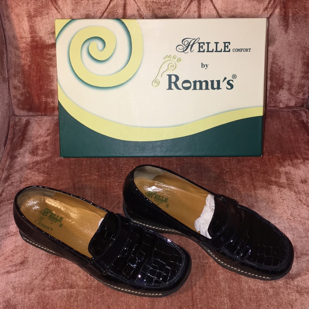 Romu’s Patent leather loafers